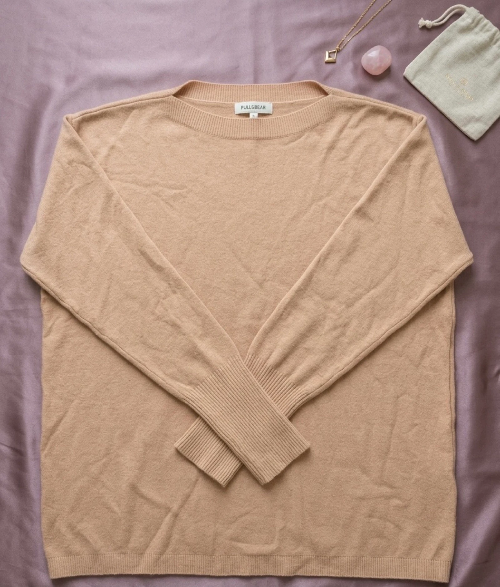 Suéter Feminino Tricô Leve Decote Canoa Bege Camelo Pull&Bear
